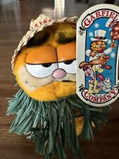 Vintage 1981 Garfield 5” Mini Stuffed Plush Hawaii Grass Skirt Hat R. Dakin Tag picture