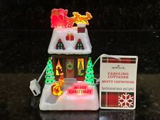 2009 Hallmark Caroling Cottages MERRY CHRISTMAS Music & Lights TESTED picture