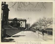 1964 Press Photo The County Courthouse on site of old hotel on Staten Island picture