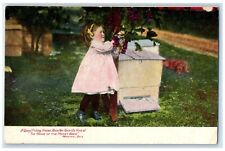 A Queen Picking Grapes The Home Of The Honey Bee Medina OH Advertising Postcard picture