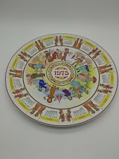 1975 Wedgwood Children's Games Calendar Plate Boxed 5th In Yearly Series picture