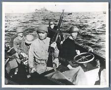 Jack Dempsey Boxing Champion Coast Guard Rifle Gun Vintage Original Press Photo picture
