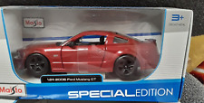 Maisto Special Edition 1:24 Scale 2004 Red  Mustang GT picture