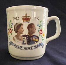 VTG .. Queen's Silver Jubilee 1952-1977 Commemorative Mug..C & E England picture