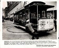 LG32 1975 Wire Photo SAN FRANCISCO CABLE CAR TURNAROUND @ POWELL ST & MARKET ST picture