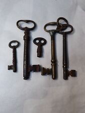 Antique Vintage Metal Skeleton Keys (4) and (1) Clock Key picture