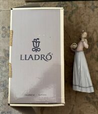 LLADRO #07644 Innocence in Bloom Figurine  Aroma Primaveral in Original Box picture