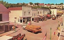 Postcard Main Street Mackinac Island Old Fort Town Scene American Flag Horses picture