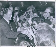 1964 Vp Elect Hubert Humphrey Neighbors Chevy Chase Md Politics 7X9 Press Photo picture