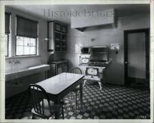 1920 Press Photo Kitchen - DFPC66285 picture