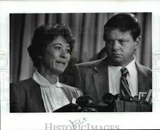 1989 Press Photo Mr. and Mrs. Mihaljevic-news conference - cvb24561 picture