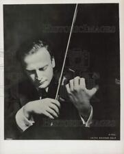 1961 Press Photo Violinist Yehudi Menuhin - lry18807 picture