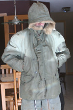 VINTAGE *SIZE LARGE GREEN MILITARY PARKA WITH FUR-LINED HOOD MANY POCKETS* picture