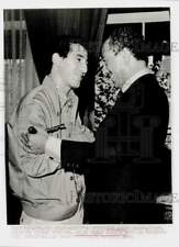 1972 Press Photo President Anwar Sadat greets Abdel Gallub of Libya in Cairo picture