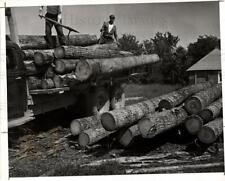 1946 Press Photo Elwin Leech Clifford Yiirs Lumber Mill - dfpb79231 picture