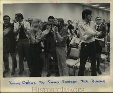 1970 Press Photo Youth Attend Episcopal Church Meeting in Support of Blacks picture
