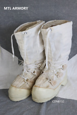 CANADIAN FORCES ISSUED MUKLUKS SIZE 9 M CANADA ARMY  ( MTL ARMORY ) picture