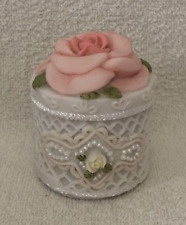 1995 Dezine Hand Painted PINK & WHITE ROSES & PEARLS Ceramic Trinket Box - NEW picture