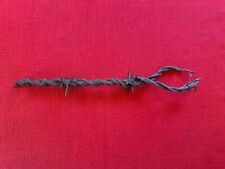 ww1 barbed wire-battlefield dugout picture