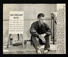 1959 Air Force ROTC Teen Male Hunger Strike Protest Attendance VTG Press Photo picture