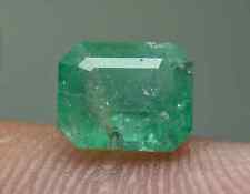1.10 Carat Transparent Natural Green Color Faceted Emerald Gemstone picture