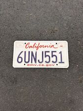 CALIFORNIA passenger License Plate “6UNJ551” picture