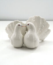 Lladro Figurine #1169 Kissing Doves picture
