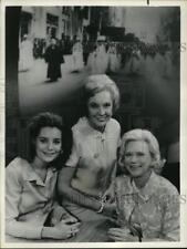 1970 Press Photo Barbara Walters, Pauline Frederick and Aline Saarinen on Today picture