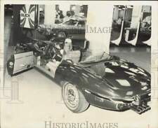 1961 Press Photo Lynn Partington, Hostess of International Auto Show in Jaguar picture