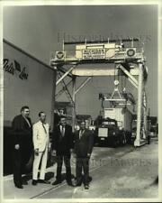 1972 Press Photo Missouri Pacific-Texas & Pacific announce new crane facility picture
