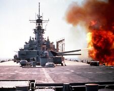 Battleship USS Wisconsin fires one of her Mark 7 Guns 8x10 Desert Storm Photo 8 picture