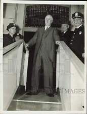 1939 Press Photo President Roosevelt leaves Capitol after addressing Congress picture