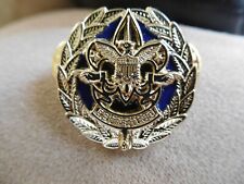 DW SCOUT BSA GOLD PRESIDENT COLLAR BRASS PIN TWO HANDS BLUE BKG REPRODUCTION  picture