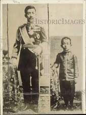 1913 Press Photo Japan's Emperor Yoshihito and Crown Prince Hirohito. picture