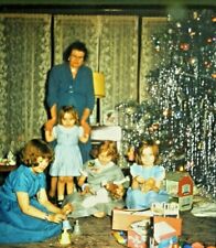VTG 1950s 35MM 3D STEREO SLIDE CHRISTMAS GIRLS WITH TOYS DOLLS BELLS #16-14K picture