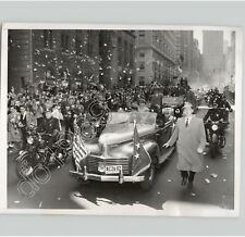 Parade for GENERAL MACARTHUR in NYC 1951 Press Photo picture