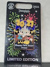 Disneyland 2021 Mickey Minnie Castle Fireworks Happy New Year Pin LE 2500 picture