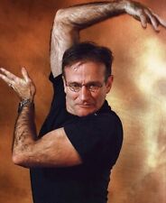 ROBIN WILLIAMS - DOING HIS THING  picture