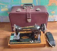 Antique SOVIET USSR Electric Sewing Machine. GOOD CONDITION.WORKING.MADE IN USSR picture