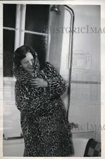 1956 Press Photo The new German Raincoat is made of 