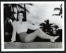 HOLLYWOOD JOAN CRAWFORD ACTRESS SEXY LEGS VINTAGE 1942 ORIGINAL PRESS PHOTO picture