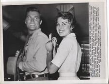 1958 Press Photo Actors Ty Hardin & Andra Martin after Signing Marriage License picture