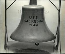 1990 Press Photo Ship's Bell from USS Waukesha is in Waukesha County Museum. picture