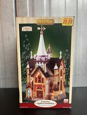 New Lemax Caddington Village Lighted Building St. Michael's Church Retired 55229 picture
