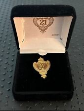 Disney Parks Exclusive 21 Royal Dinner Gold Crest Pin With Box picture