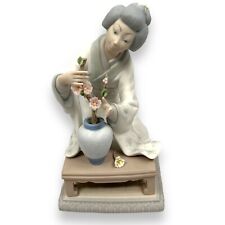 Lladro 4840 Japanese Porcelain Geisha Woman Flower Arranger Figurine Matte READ picture