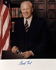 GERALD FORD Signed 8x10 GLOSSY Photo.38th PRESIDENT OF THE UNITED STATES (d.2006 picture
