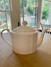 Mikasa Ultra  White Hampton Bays Tea Pot DY900 With Embossed Shells. picture