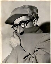 LG5 1955 Orig Photo ARMED BANDIT IN NOSE MASK STATE FINANCE CO HOLD-UP ROBBERY picture