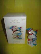 2009 Hallmark The Sweetest Gift 2nd Making Memories Snowman Hugs Damaged Box picture